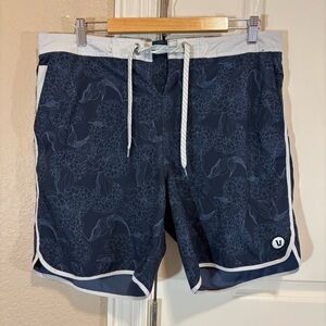 Vuori Cruise Board Shorts Mens 36